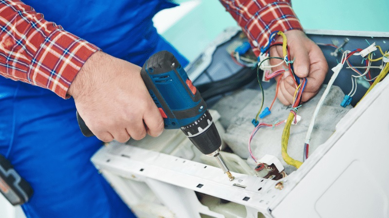 Gaziosmanpaşa Awox Awox çamaşır makinesi kart tamiri – Su almama arızası orijinal parça ile giderildi. - Teknik servis örneği